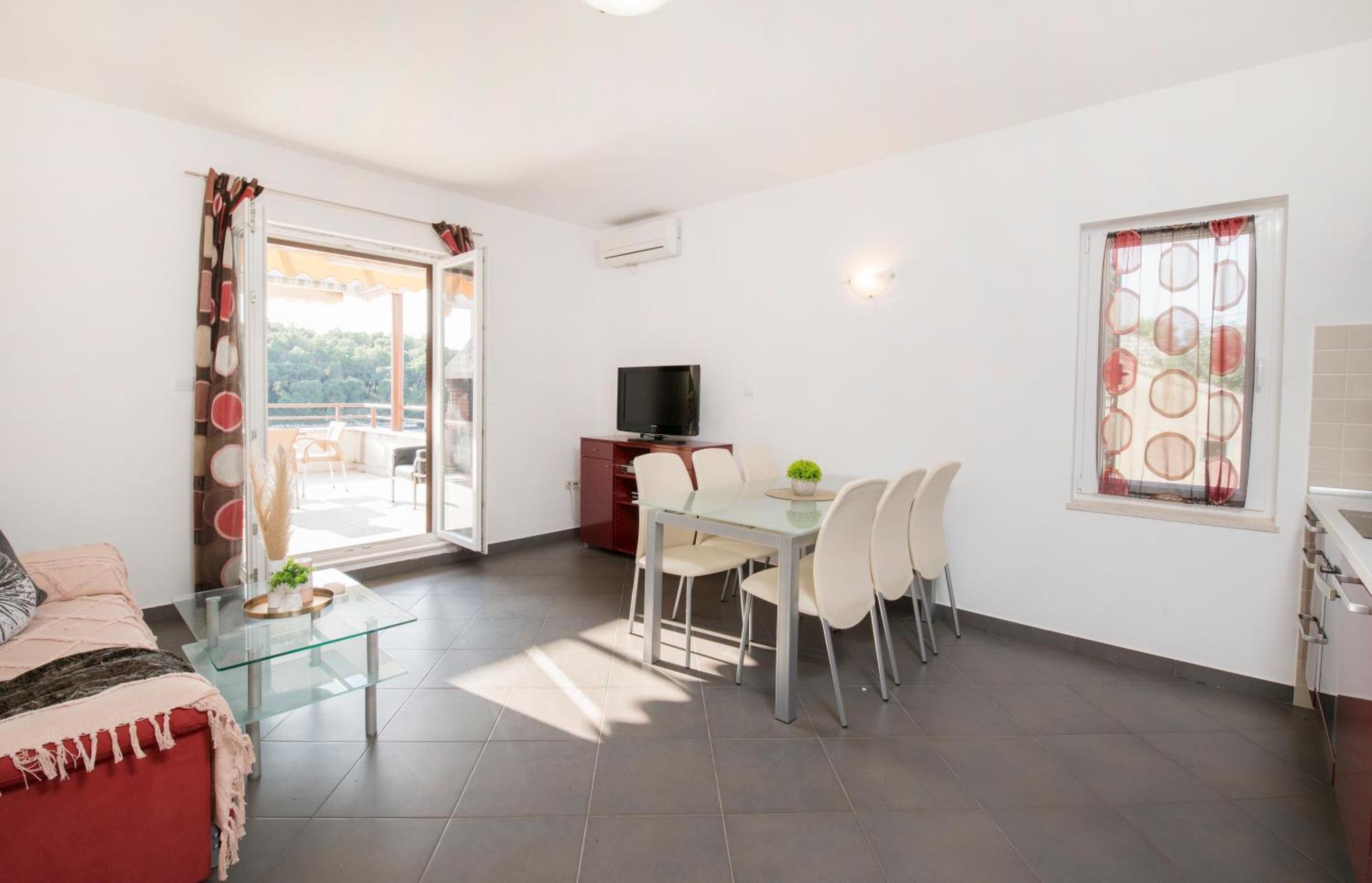 Moenia Apartamento Milna (Brac)