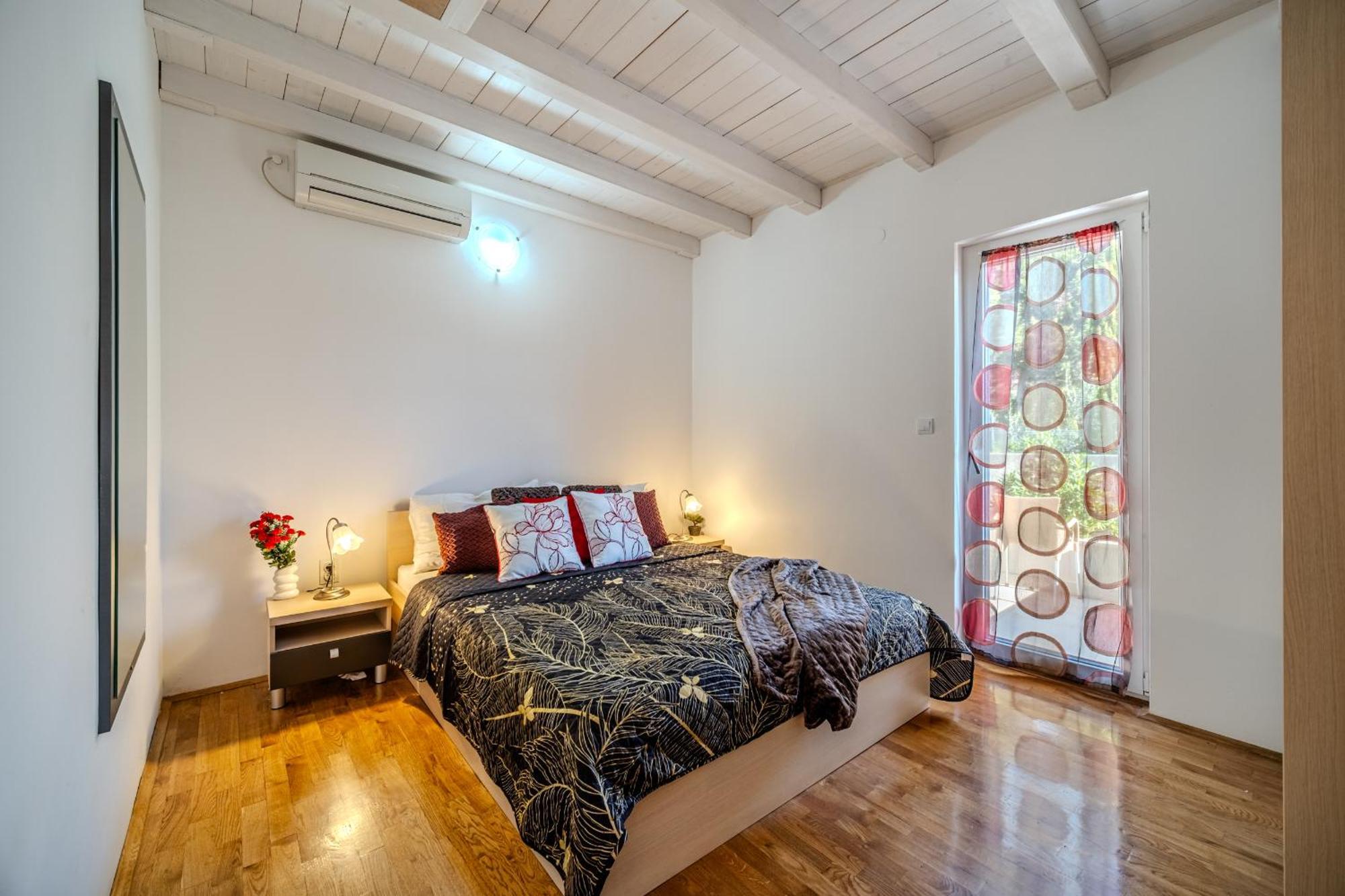 Apartamento Moenia Milna (Brac)