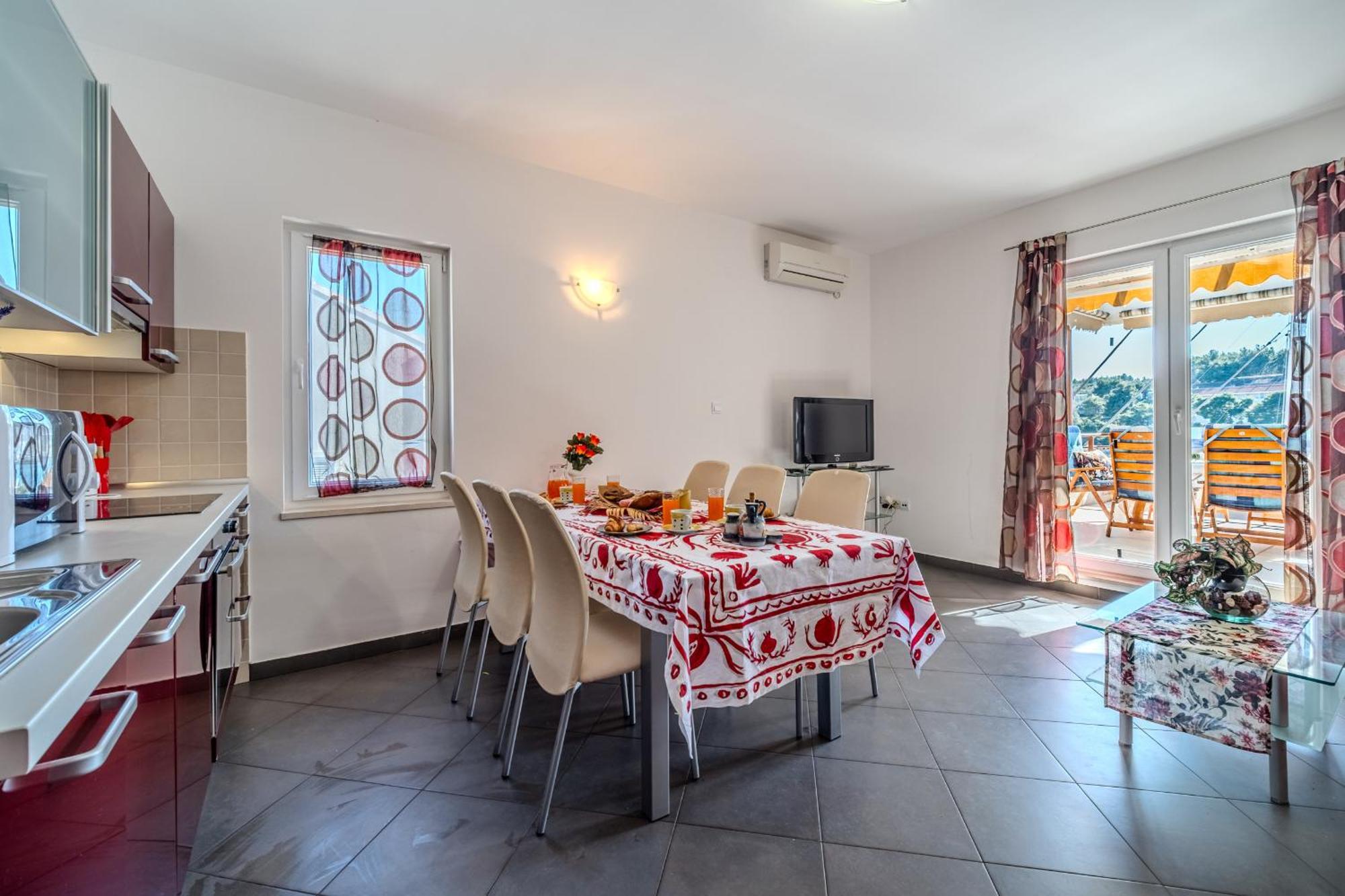 Moenia Milna (Brac)